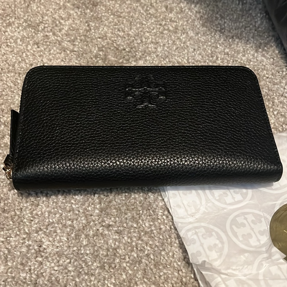 new with tags Tory Burch wallet 💳